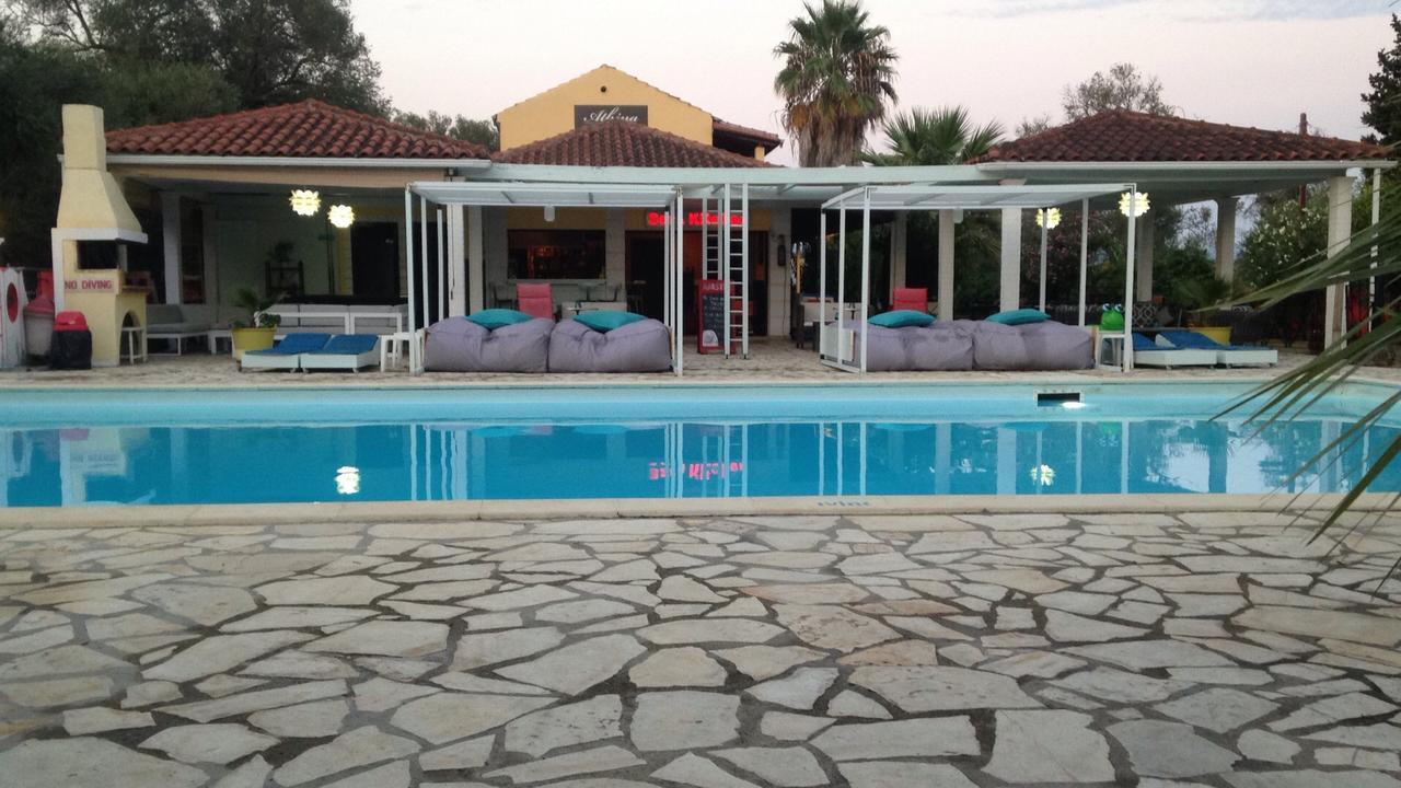 Athina Aparthotel Kávos Exterior foto
