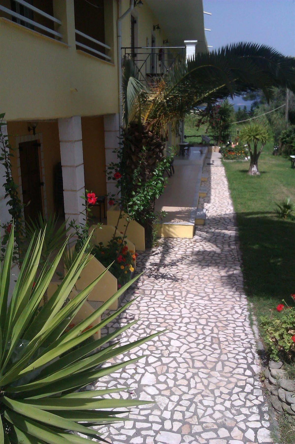 Athina Aparthotel Kávos Exterior foto